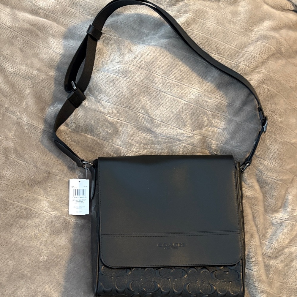 Coach Black Signature Leather Crossbody Bag
(Houston Map Messenger Bag) - Picture 2 of 7